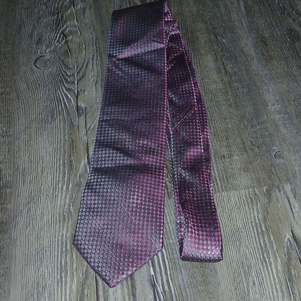 Arrow 100% purple gray tie  business casual  NWOT